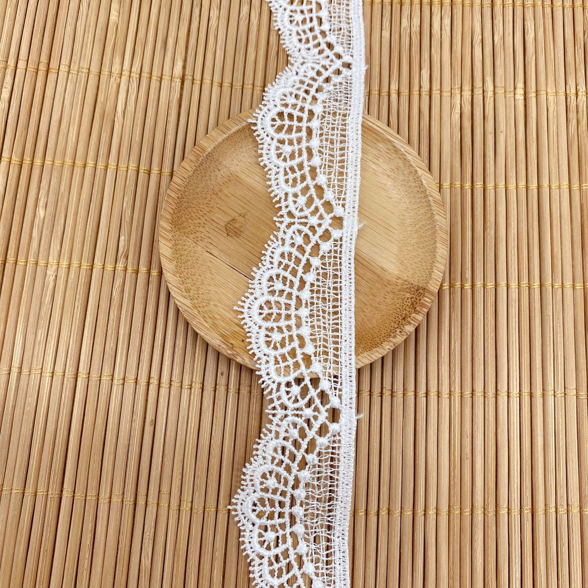 1M 3D Cotton Water Soluble Cutout Lace Fabric Decorative Ribbon Accessories  for DIY Dress French Cutout Decoration (Color : White, Size : Width: 10CM)  : : Home