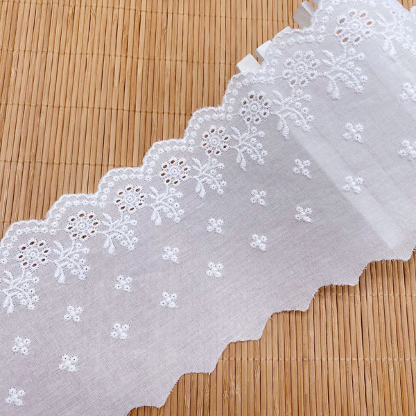 Gz6404 Eyelet Embroidery Lace Cotton Embroidery Lace Fabric for